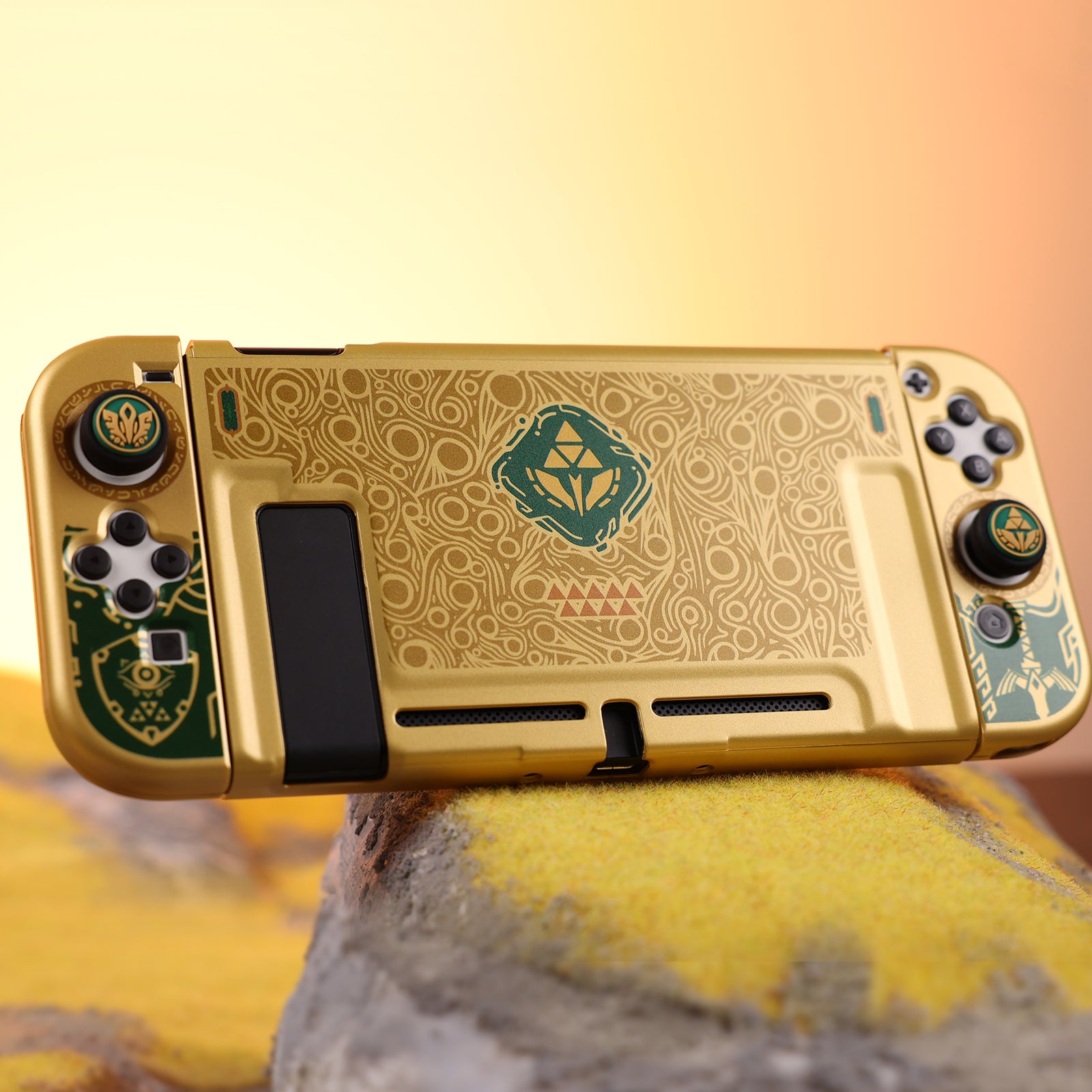 IINE Golden-Green Protective Case Cover Compatible Nintendo Switch V2 Console Switch 2017